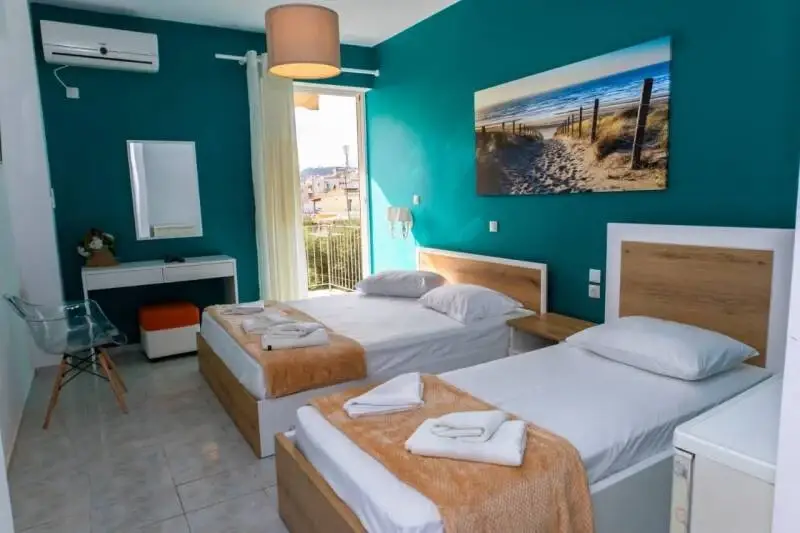 stef-stam-nerantzis-room-21-standard.webp