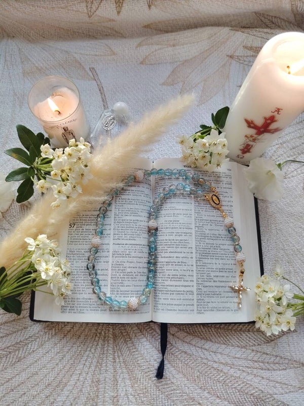 Chapelet turquoise/blanc et doré