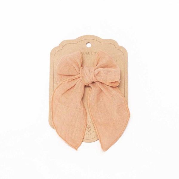 Fable bow clip - blush