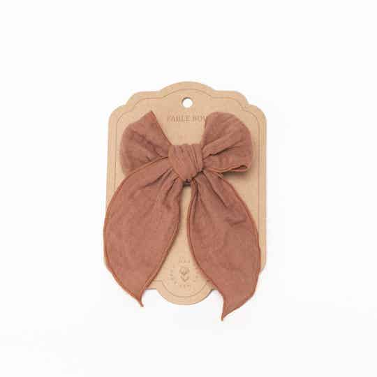 Fable bow clip - bruin