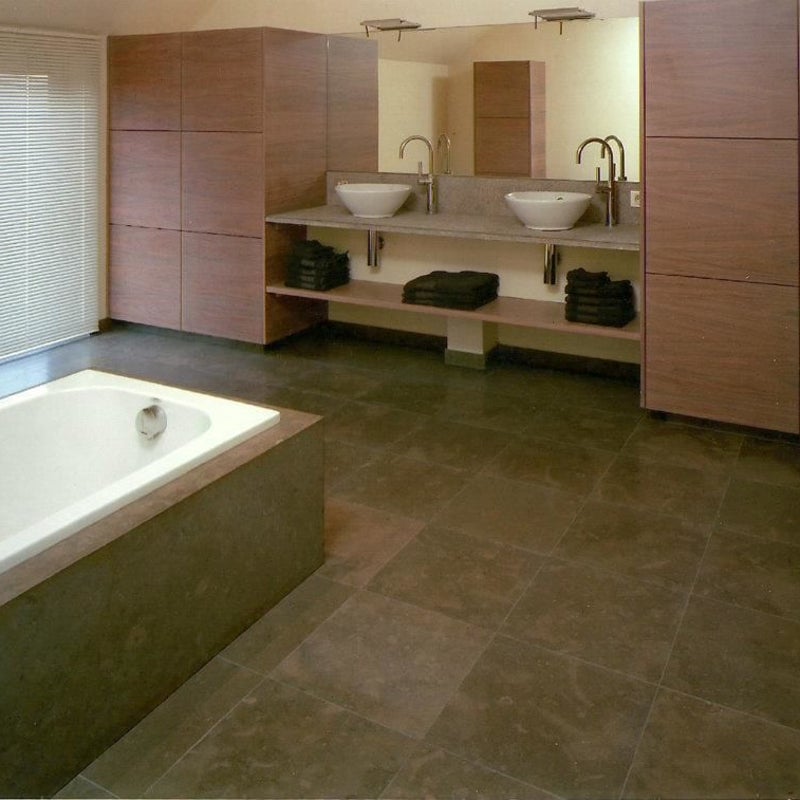 DECA Interieur;Badkamer; wasplaats; op hoogte; wasmachine; droogkast; waskot; wasberging; WC; toilet; hangtoilet; sauna; wellness; wasplaats; badmeubel; badkamermeubel; lavabo; West Vlaanderen; Lichtervelde; regio; Torhout; Roeselare; Luxueuze badkamer; W