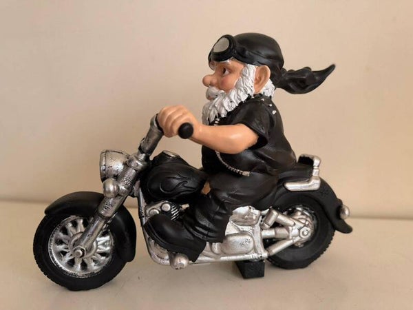 Kabouter Biker look met Harley