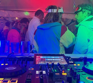 winterfeest dj huren voor de beste prijs