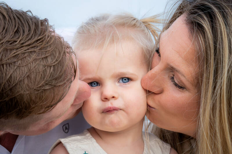 beach-family-malaga-standard-lxhszt.jpg
