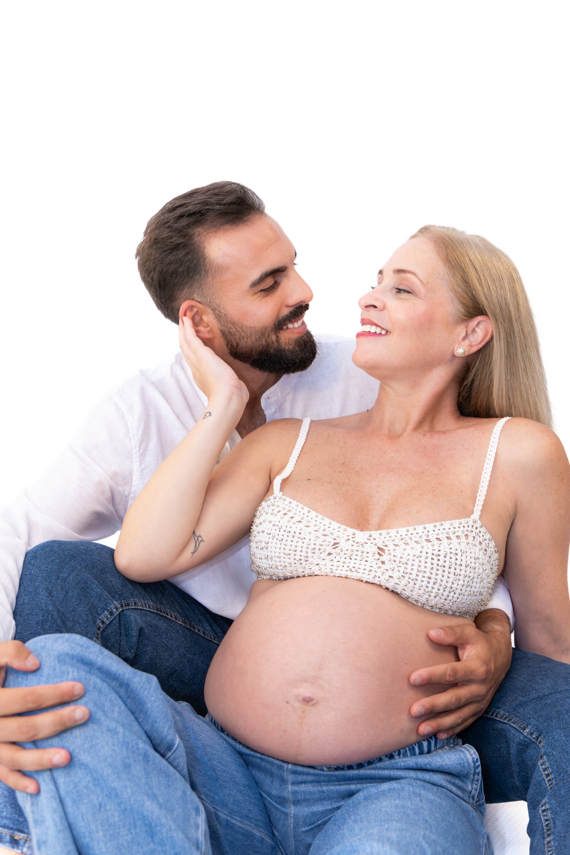 Pregnancy photoshoot on the beach in Málaga by Photographer Gerlanda