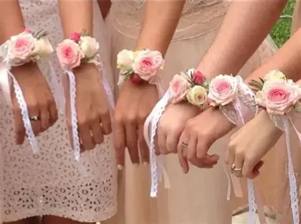 Bracelet fleurs témoins