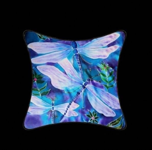 Nature-Inspired Cushion Cover  Add a vibrant pop of colour to your home with this ultra-soft, plush 45x45cm cushion cover featuring original artwork and a hidden zipper (insert not included). Price 20€
