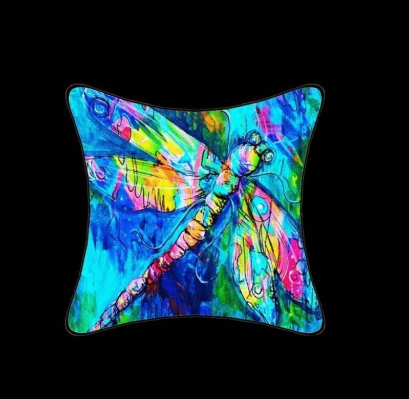 Nature-Inspired Cushion Cover  Add a vibrant pop of colour to your home with this ultra-soft, plush 45x45cm cushion cover featuring original artwork and a hidden zipper (insert not included). Price 20€