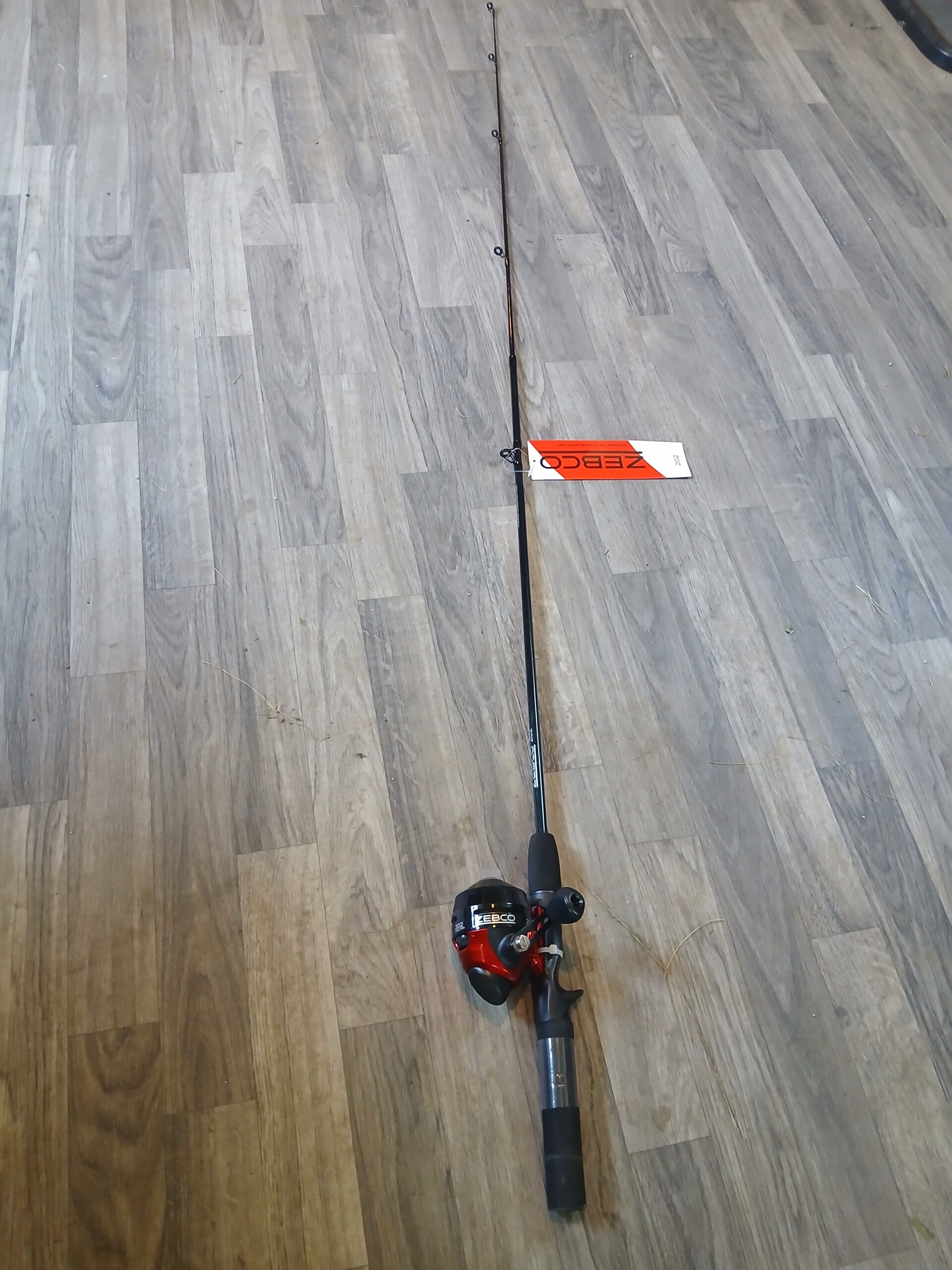 Zebco 202 2 Piece Fishing Pole 5FT 6IN Medium Light Line Weight  6-10 LBS