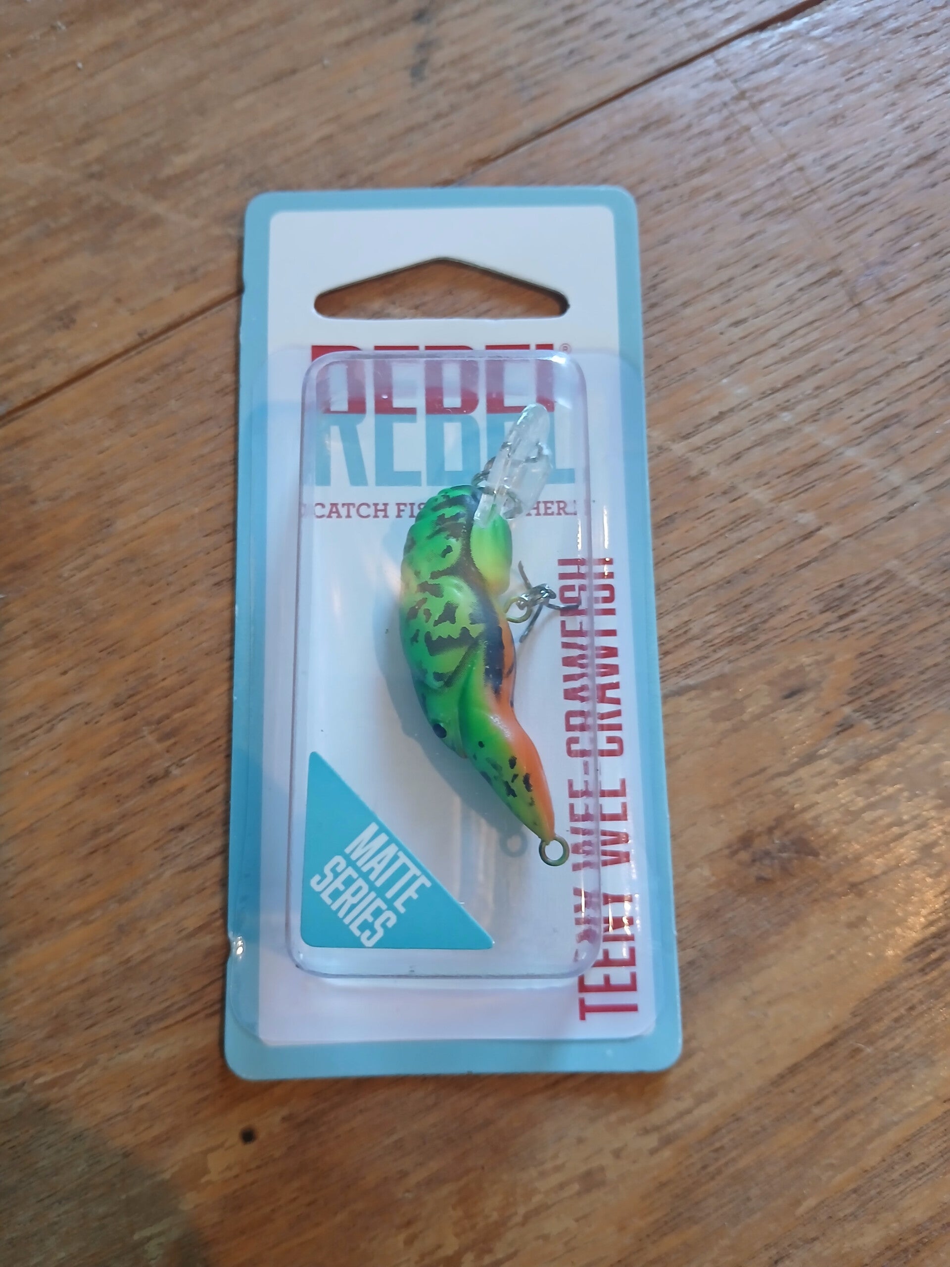 Rebel Teeny Wee-Crawfish Lure - GREEN/ORANGE