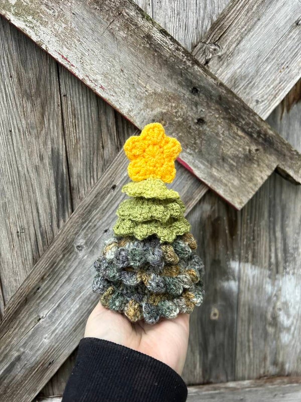 Crochet tree decor