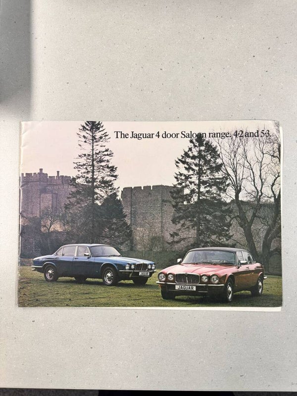 Jaguar XJ 4 door Saloon range. 4.2 L and 5.3 L Prospekt