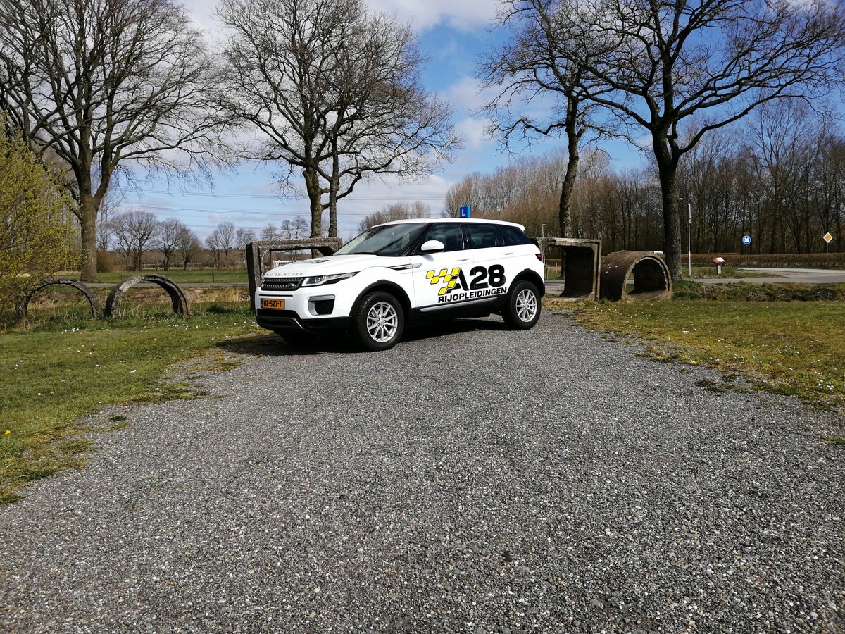 Wat kost een rijles en wat is de prijs van een lespakket?