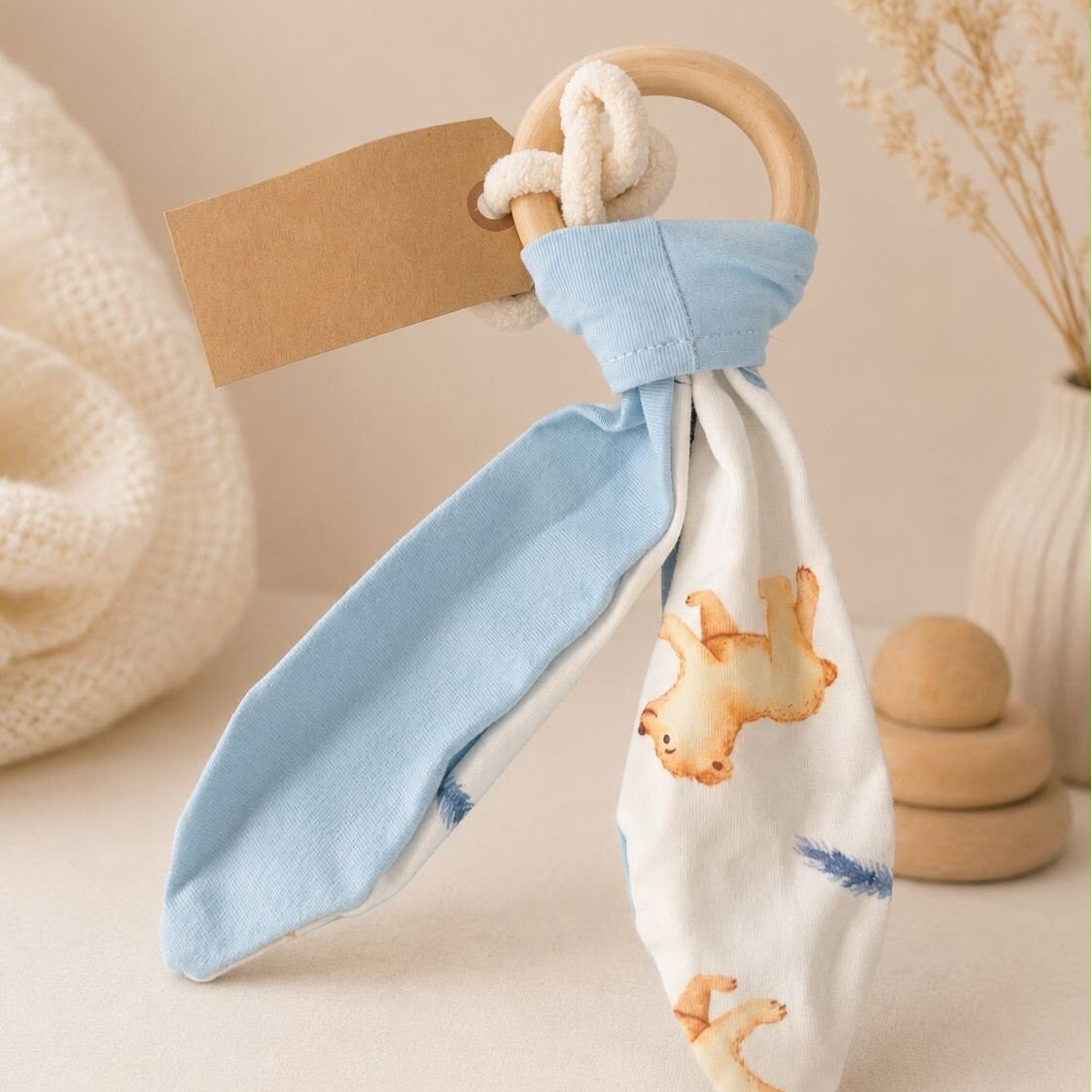 Houten Bijtring met Knuffeldoekjes – Beer Blauw