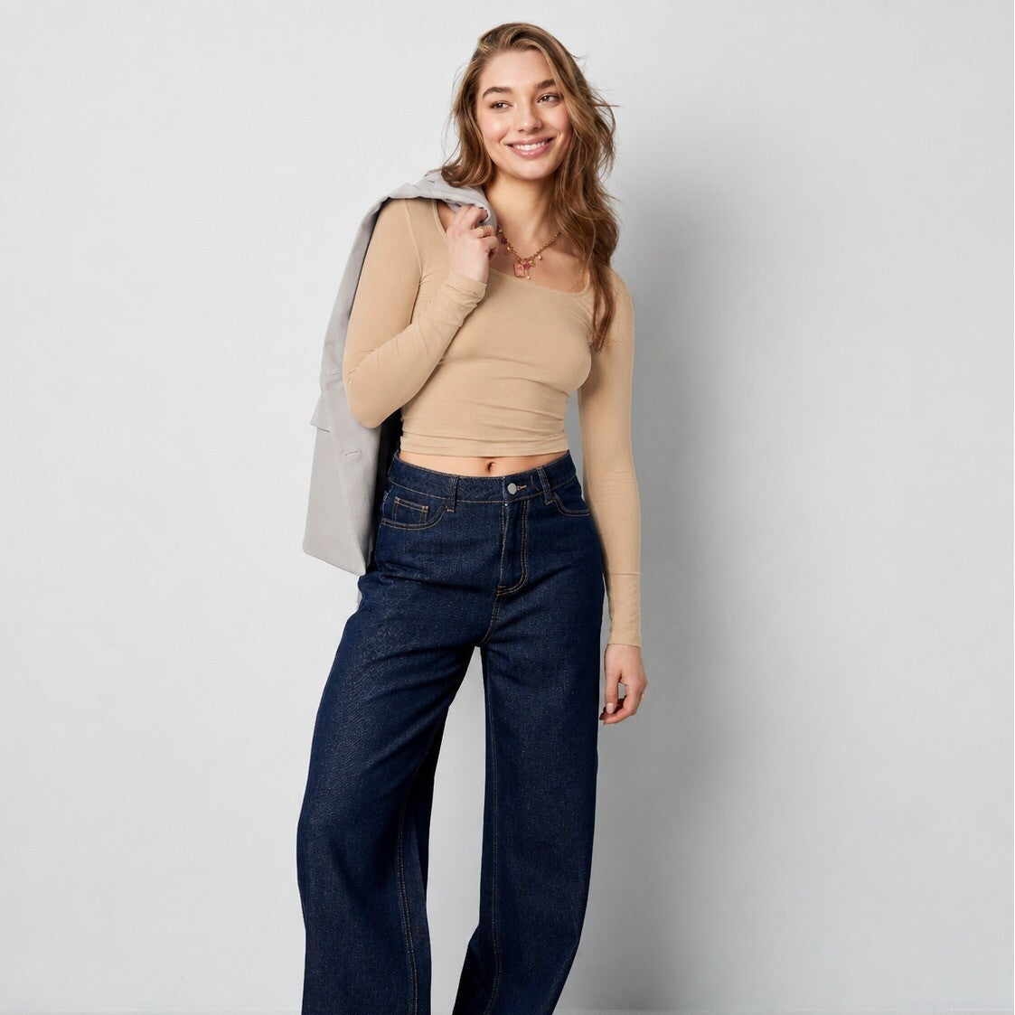 Aansluitende Longsleeve Top met Vierkante Hals – Beige