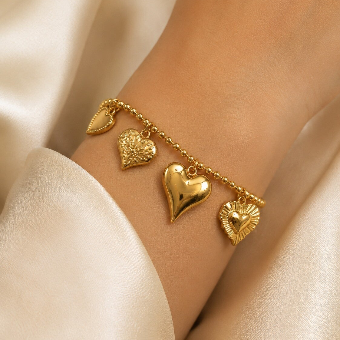 Golden Hearts Bedelarmband – Stainless Steel