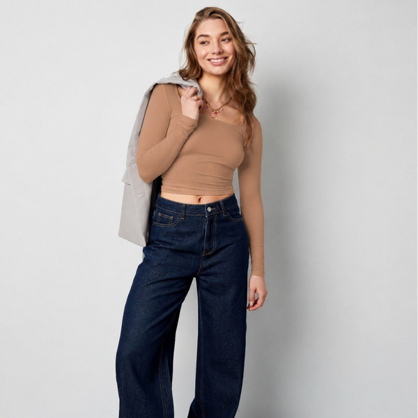 Basic Longsleeve met Vierkante Hals – bruin