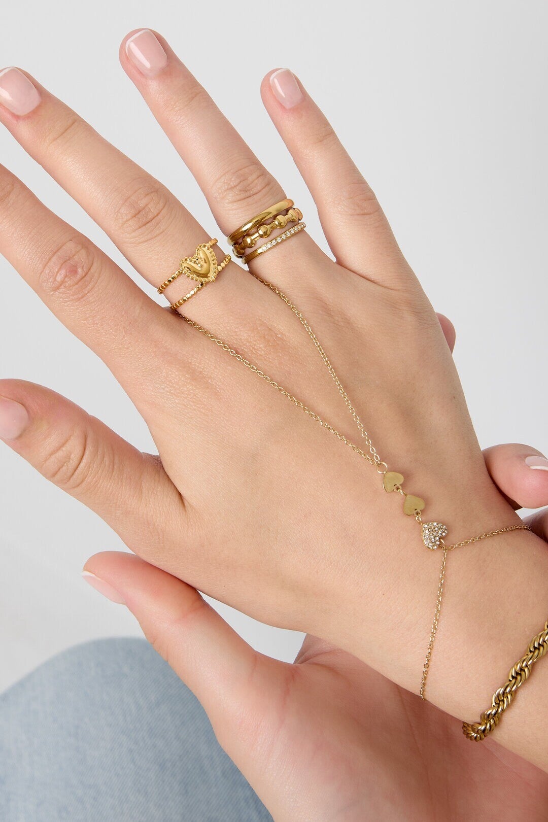 Amora Hart Ring