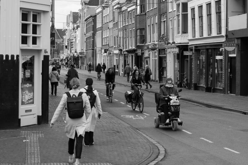 Streetphotography, leiden, city, blackwhite