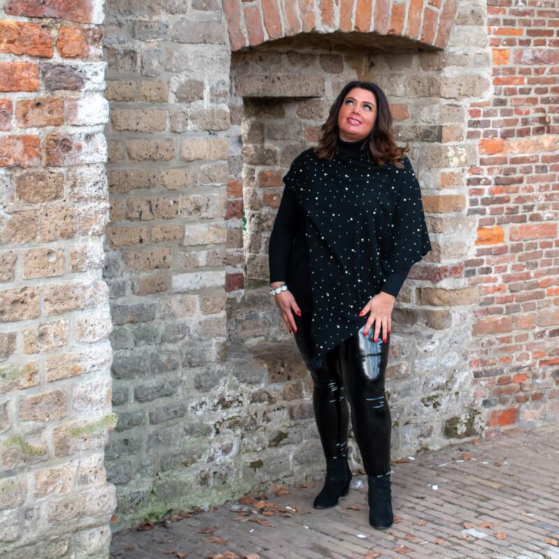 Model; Samantha; Leiden