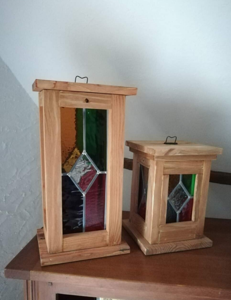 lampe - vitrail - lanterne - bois