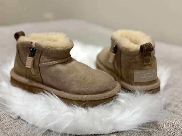 UGG