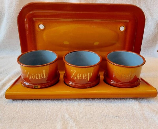 Zand, zeep soda gevlamd met gouden letters