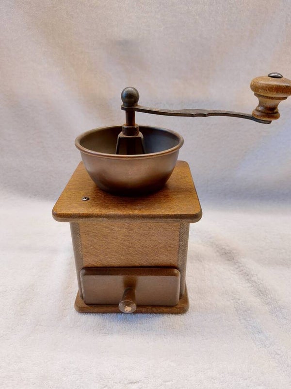Hand koffiemolen donker hout