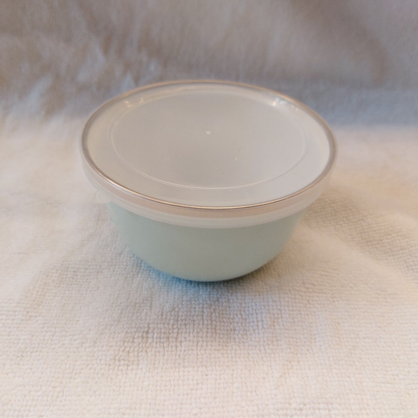 Emaille schaaltje met afsluitdeksel mintgroen klein