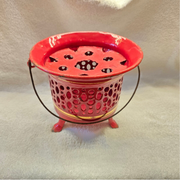 Oude emaille theelichtje rood