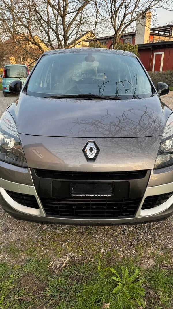 RENAULT Scénic 1.4 16V Turbo Bose