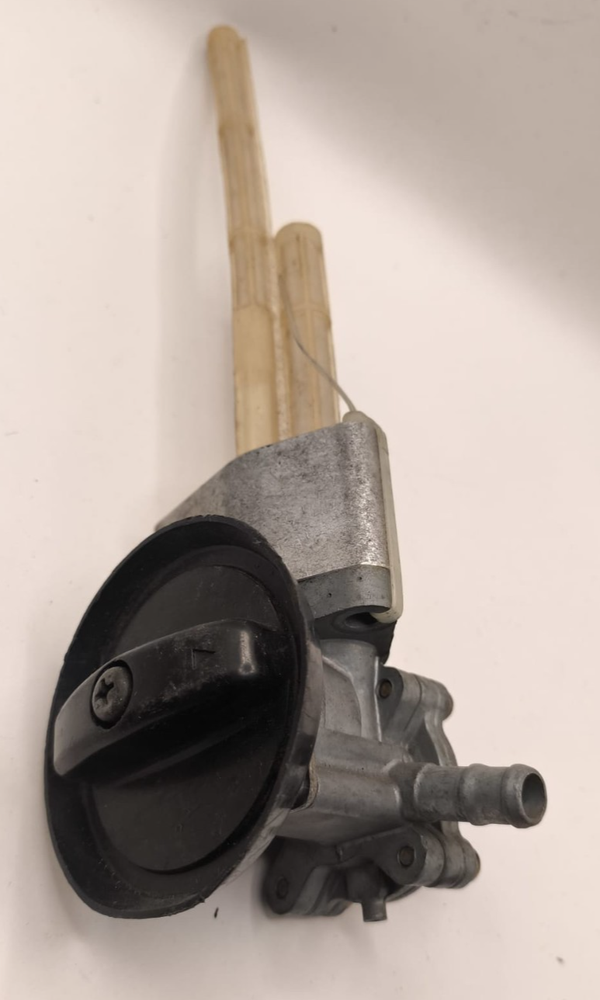 robinet honda CBR 1000