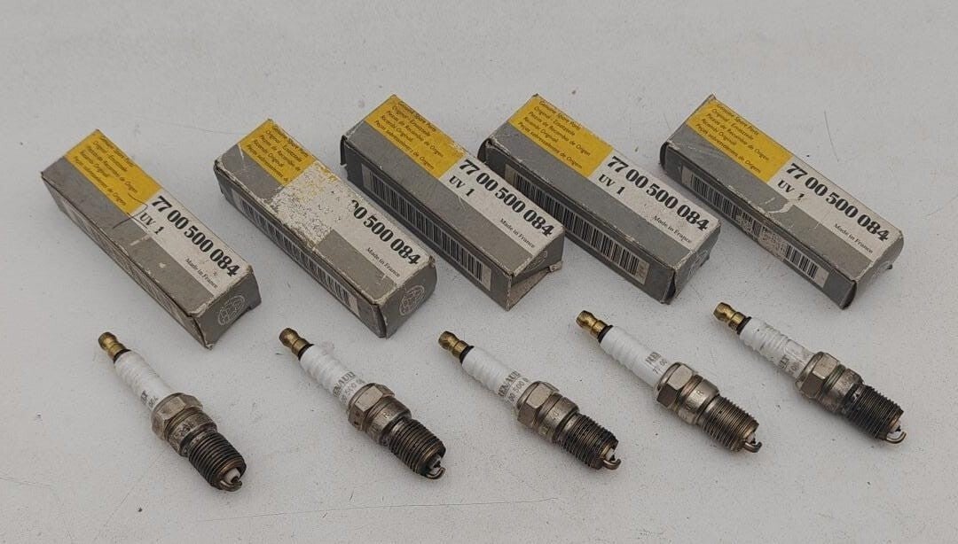 5 bougies Renault 7700500084 trafic 95cv occasion très recente