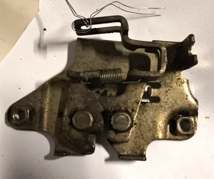 SERRURE DE SELLE SCOOT ADAPTABLE SYM 50 ORBIT II