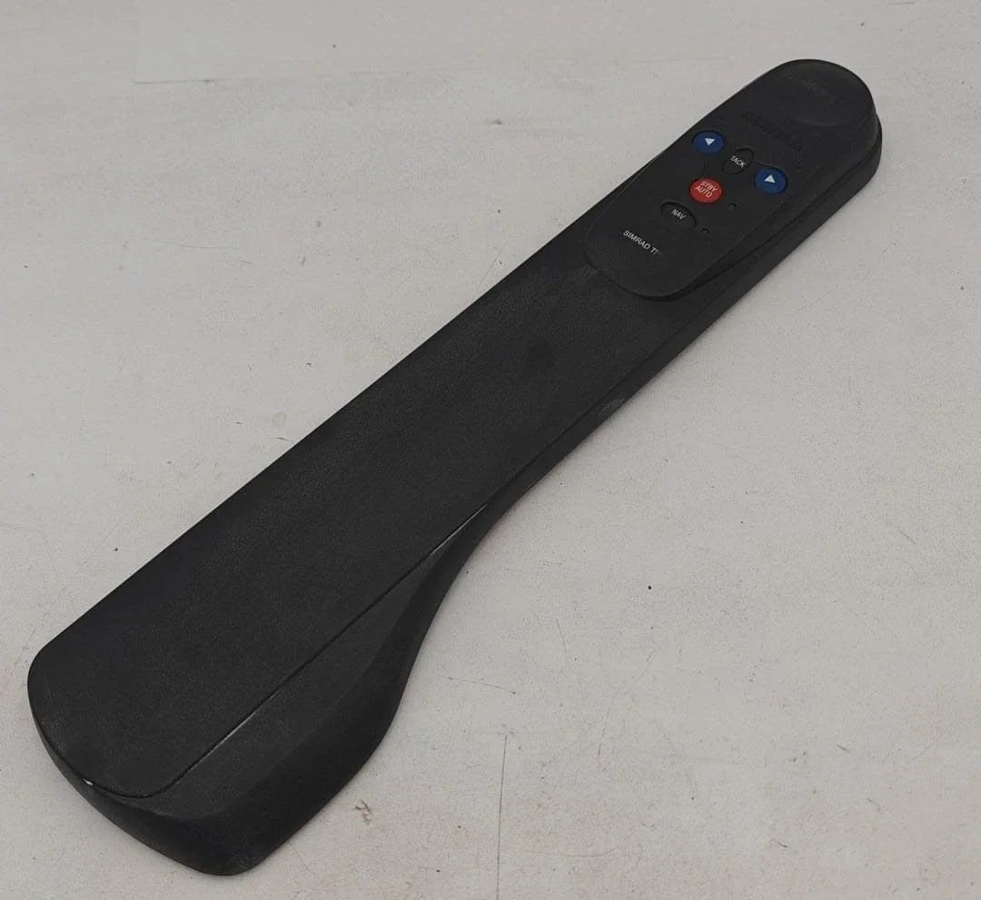 Façade pilote de barre franche Simrad TP22