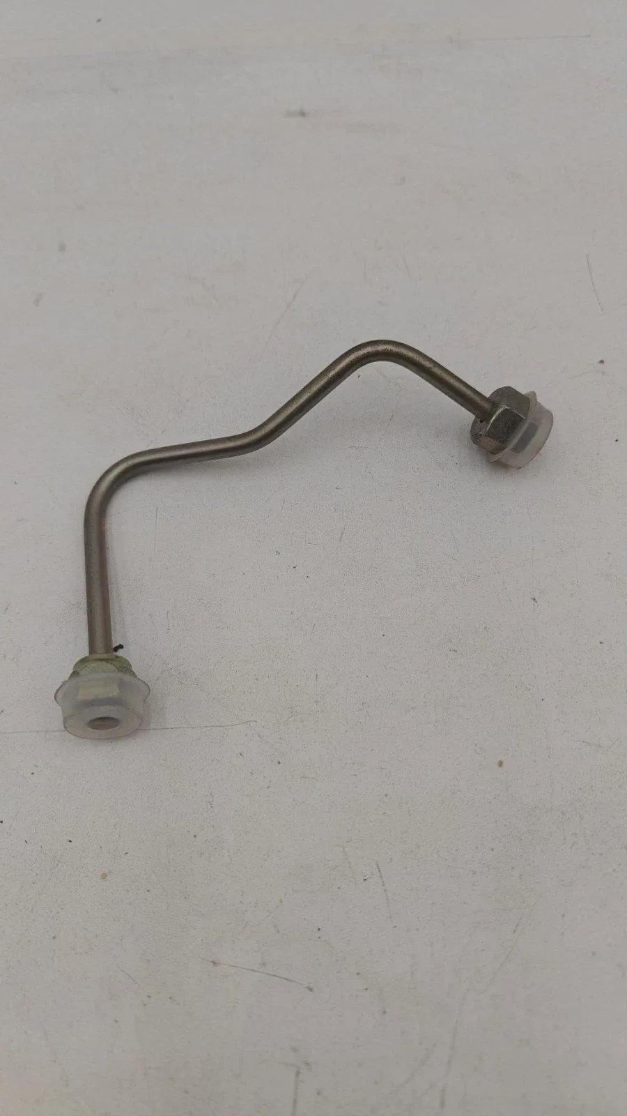 Conduit haute pression pompe à injection Renault 8200042520 Master 2 Espace 4