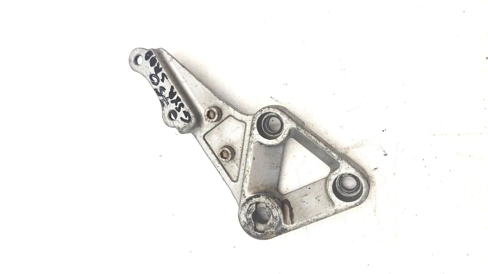 platine support repose pied avant droite 750 GSX-R srad