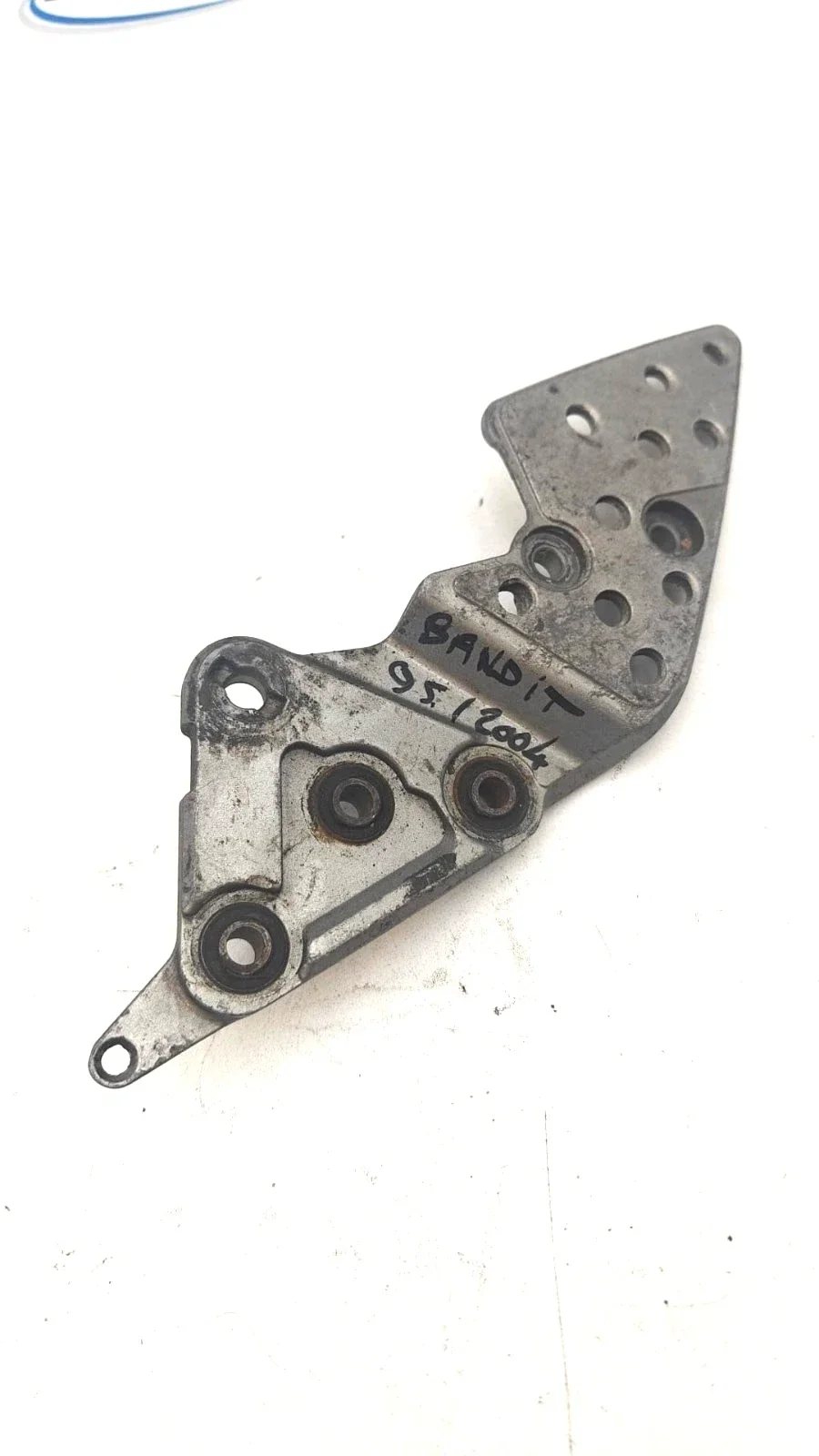Platine repose-pied gauche SUZUKI 600 BANDIT 1994-2004