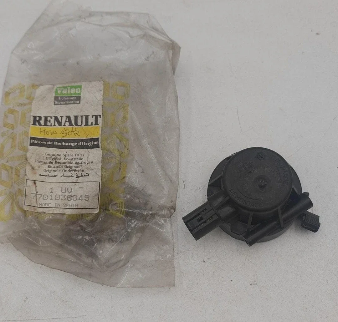 Renault cache/raccord antibrouillard 7701036049 pour divers modèles