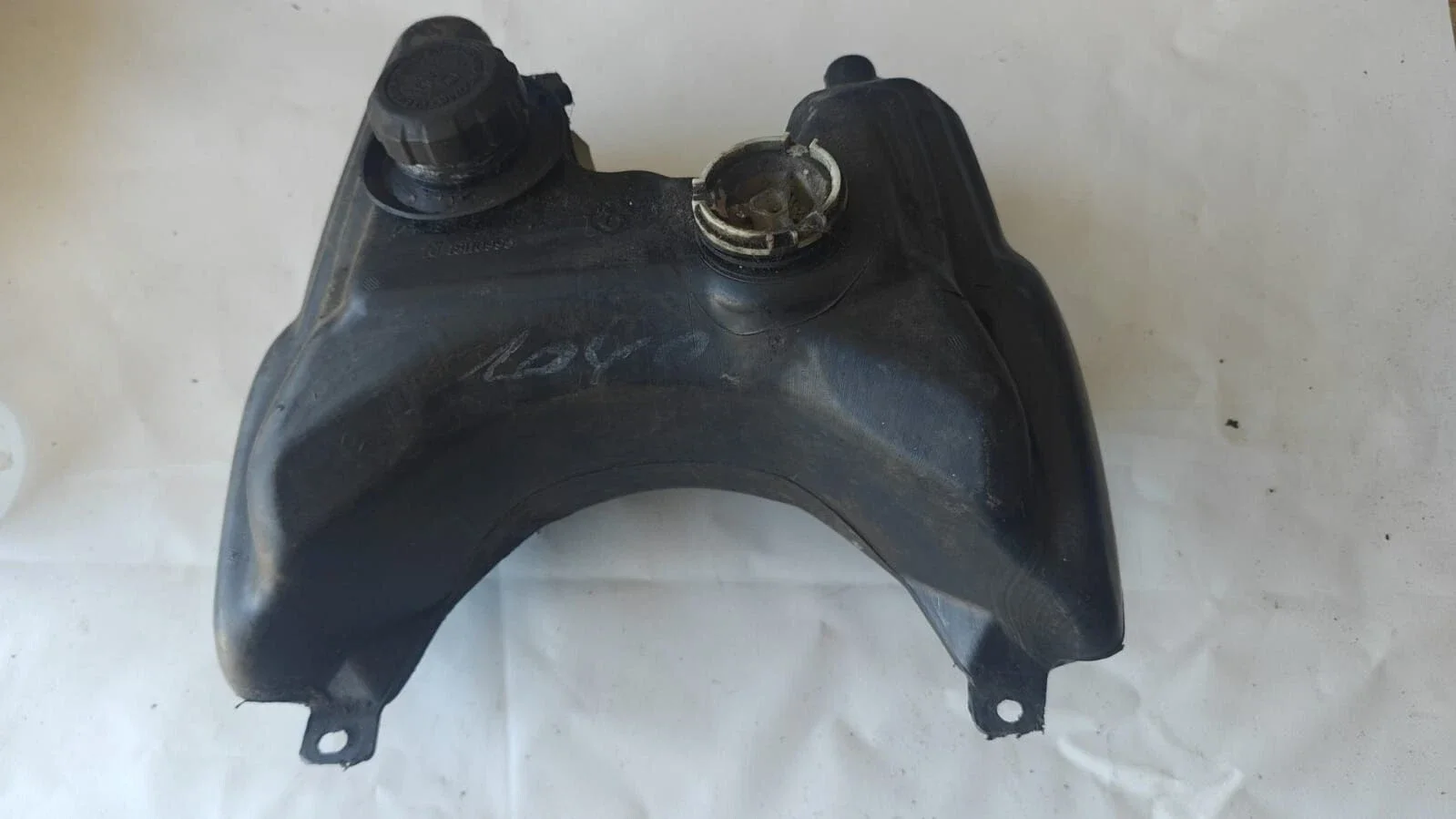 RESERVOIR ESSENCE SCOOTER PEUGEOT 50 TKR TREKKER VIVACITY 1 ET 2