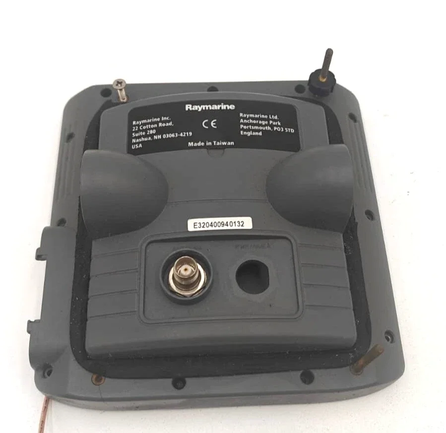 Capot arrière Raymarine gps traceur
