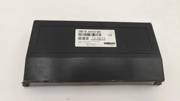 Couvercle Simrad J300X-40 junction Unit