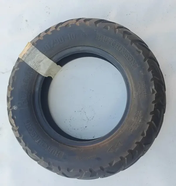 PNEU SCOOT 10'' 120-90-10 HUTCHINSON KWARTER