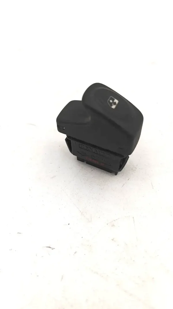 Renault Megane, Scenic 1 / Bouton de lève vitre 6 broches / 838099d