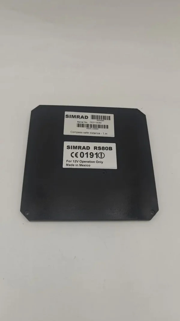 Face arrière Simrad RS80B