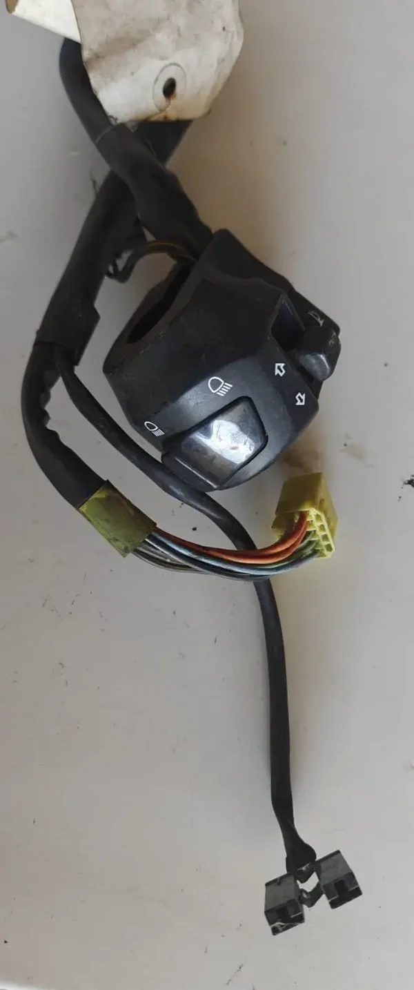 Commodo gauche SUZUKI 650 SV phase 4