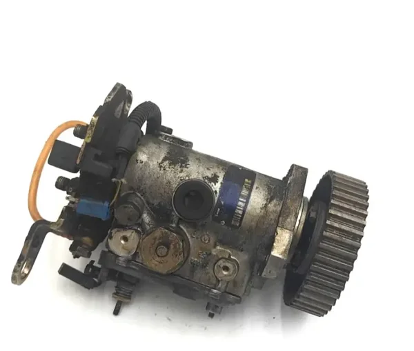 Pompe a injection Delphi DWLP11 R8445B333C Pour pièces ou à réparer Manque vis de capot et prise de branchement abimé