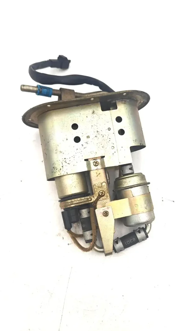 Suzuki GSX-R 750 1998 - 1999 - pompe à essence 15100-33E50