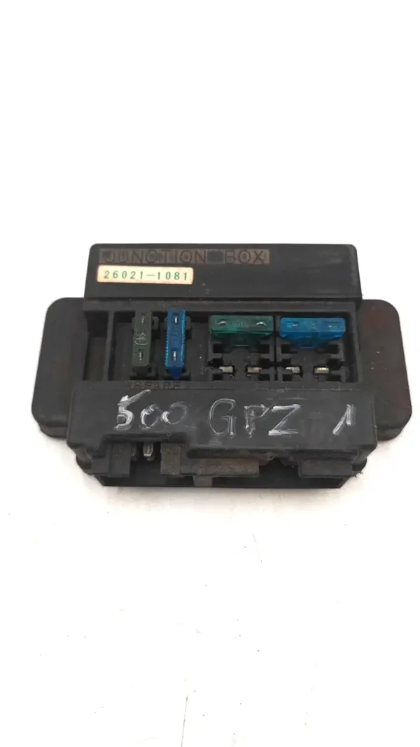 Boitier fusible Kawasaki 500 GPZ 26021-1081