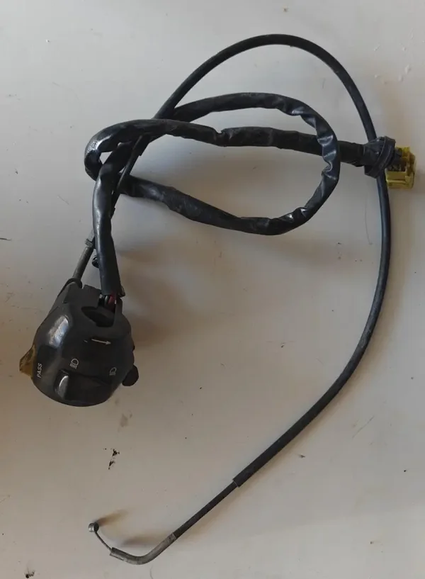 Comodo gauche Suzuki bandit abîmé avec câble de Starter